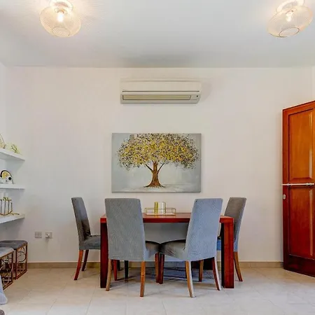Daire Apartment Paradisos, Ground Floor Overlooking Communal Pools, Aphrodite Hills Sakarya